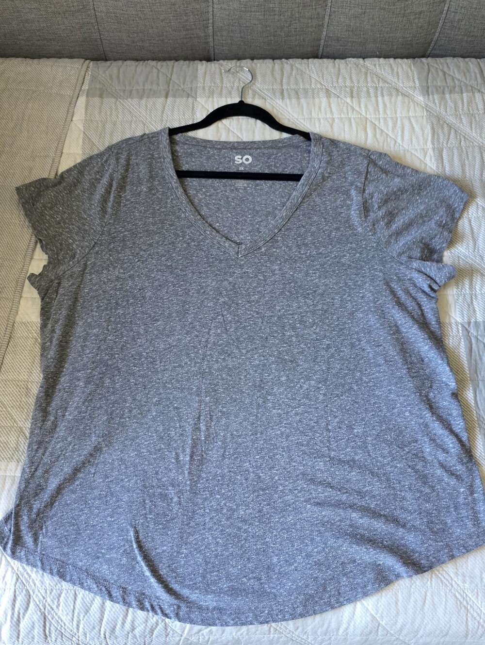 SO Heather Gray V-Neck Short Sleeve Tee